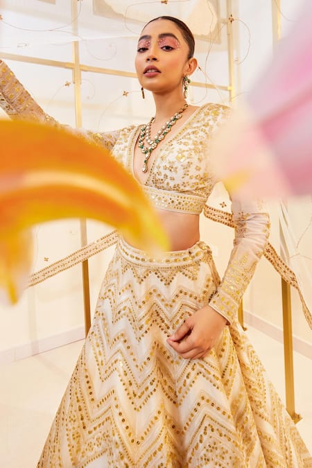 Pallavi Poddar Paan Zig Zag Embroidered Lehenga Set 