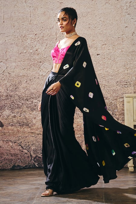 Buy Masumi Mewawalla Pink Gingham Scoop Neck Black Shibori Pre-draped Saree And Corset Blouse Online at Aza Fashions Buy_Masumi Mewawalla_Pink Gingham Scoop Neck Black Shibori Pre-draped Saree And Corset Blouse _Online_at_Aza_Fashions