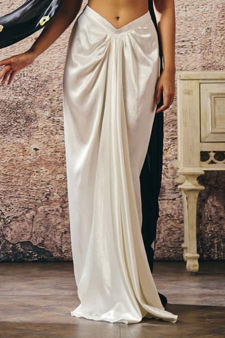 Masumi Mewawalla_White Embroidery, Sequins Sweetheart Neck Black Corset Blouse And Skirt Set _Online_at_Aza_Fashions