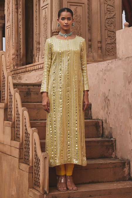 Mustard Moon by Neyha and Vrinda Mehak Thread Embroidered Kurta With Pant 