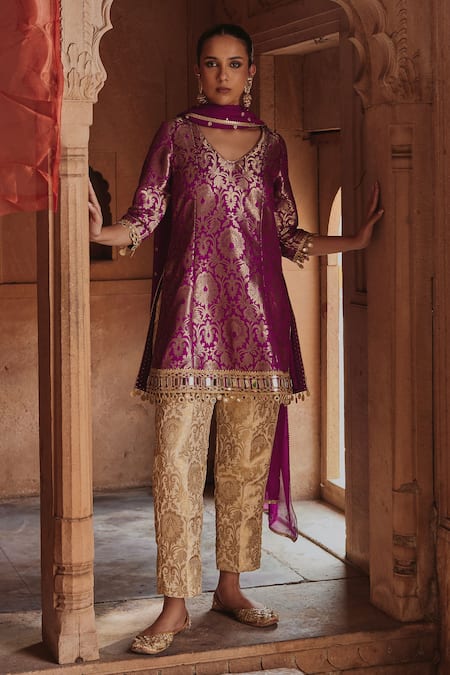 Mustard Moon By Neyha And Vrinda_Purple Brocade, Georgette Mirrors, Zari, Embroidery V-neck Banarasi Kurta Set _Online_at_Aza_Fashions