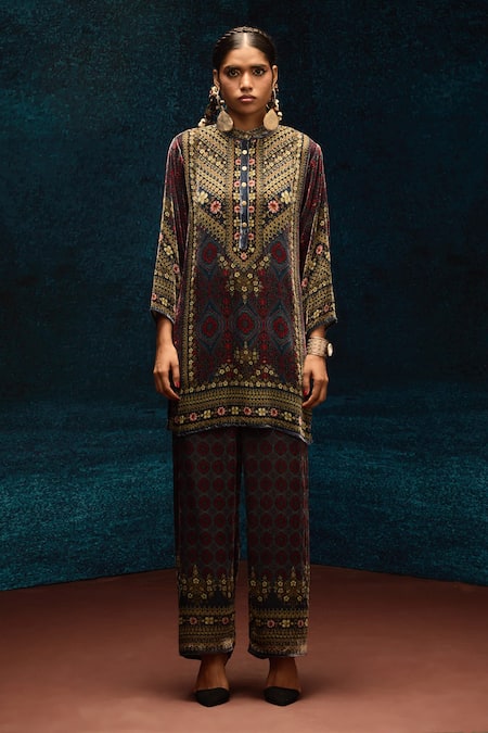 Rajdeep Ranawat_Maroon Silk Collared Ajrakh Print Velvet Kurta _Online_at_Aza_Fashions