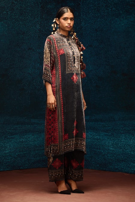 Rajdeep Ranawat Black Silk, Velvet Embroidery Bandeau Neck Ajrakh Print Long Kurta Online at Aza Fashions Rajdeep Ranawat_Black Silk, Velvet Embroidery Bandeau Neck Ajrakh Print Long Kurta _Online_at_Aza_Fashions