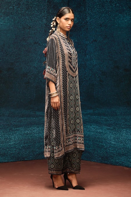 Buy_Rajdeep Ranawat_Black Silk Bandeau Neck Ghazala Ajrakh Print Kurta _Online_at_Aza_Fashions