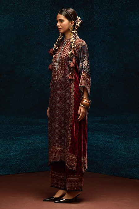 Buy_Rajdeep Ranawat_Maroon Silk, Velvet Collared Ajrakh Printed Kurta _Online_at_Aza_Fashions