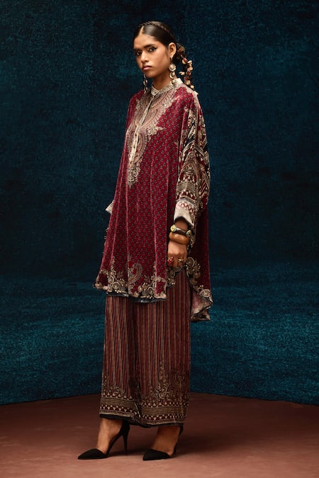 Buy_Rajdeep Ranawat_Maroon Silk Bandeau Neck Ajrakh Print Kurta _Online_at_Aza_Fashions