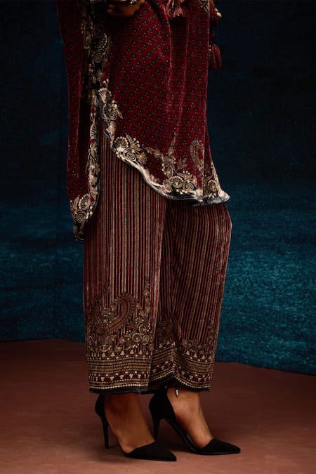 Rajdeep Ranawat_Maroon Silk Bandeau Neck Ajrakh Print Kurta _at_Aza_Fashions