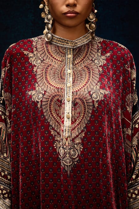 Buy_Rajdeep Ranawat_Maroon Silk Bandeau Neck Ajrakh Print Kurta 