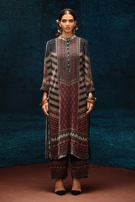 Rajdeep Ranawat Black Silk Embroidery Bandeau Neck Ajrakh Print Straight Kurta Online at Aza Fashions Rajdeep Ranawat_Black Silk Embroidery Bandeau Neck Ajrakh Print Straight Kurta _Online_at_Aza_Fashions