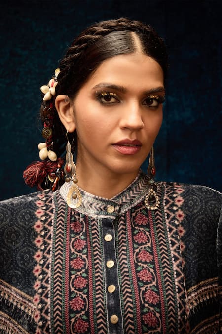 Shop Rajdeep Ranawat Black Silk Embroidery Bandeau Neck Ajrakh Print Straight Kurta Online at Aza Fashions Shop_Rajdeep Ranawat_Black Silk Embroidery Bandeau Neck Ajrakh Print Straight Kurta _Online_at_Aza_Fashions
