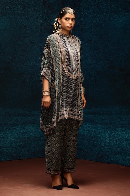 Shop Rajdeep Ranawat Black Silk Bandeau Neck Ajrakh Print Velvet Asymmetric Tunic Online at Aza Fashions Shop_Rajdeep Ranawat_Black Silk Bandeau Neck Ajrakh Print Velvet Asymmetric Tunic _Online_at_Aza_Fashions