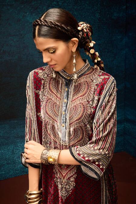 Rajdeep Ranawat_Maroon Silk Embroidery Bandeau Neck Ajrakh Printed Long Kurta _Online_at_Aza_Fashions