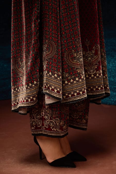 Rajdeep Ranawat_Maroon Silk Embroidery Collared Ajrakh Printed Kalidar Kurta _at_Aza_Fashions