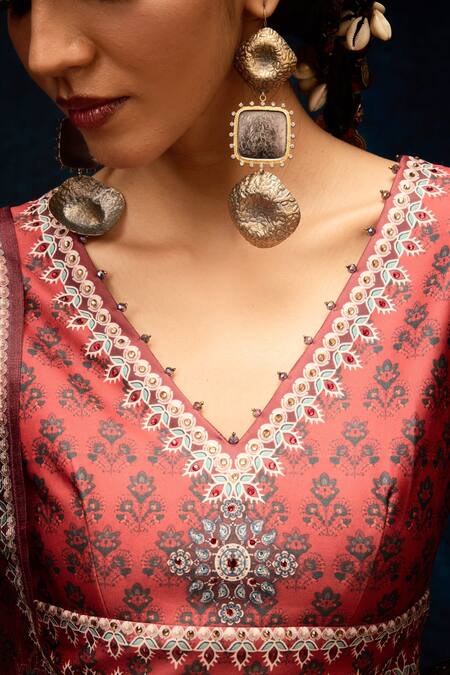 Rajdeep Ranawat_Pink Denim, Kota Doria Beads V-neck Ajrakh Print Lehenga And Blouse Set _at_Aza_Fashions