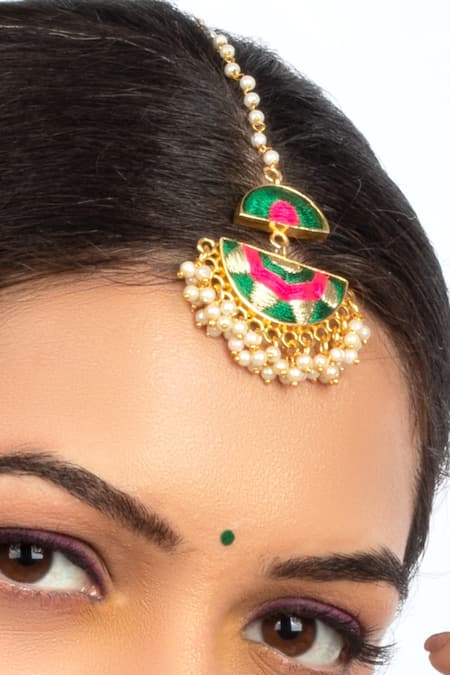 Bauble Bazaar Green Pearls, Embroidery Fern Scallop Choker Set at Aza Fashions Bauble Bazaar_Green Pearls, Embroidery Fern Scallop Choker Set _at_Aza_Fashions