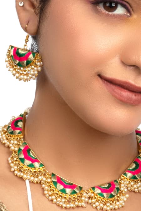 Buy Bauble Bazaar Green Pearls, Embroidery Fern Scallop Choker Set Buy_Bauble Bazaar_Green Pearls, Embroidery Fern Scallop Choker Set