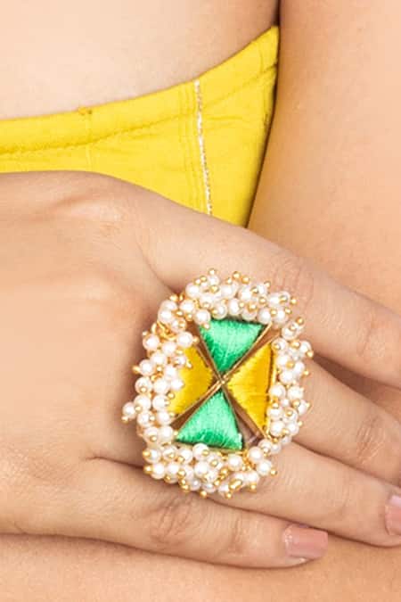 Bauble Bazaar Floral Pearl Tasselled Ring 