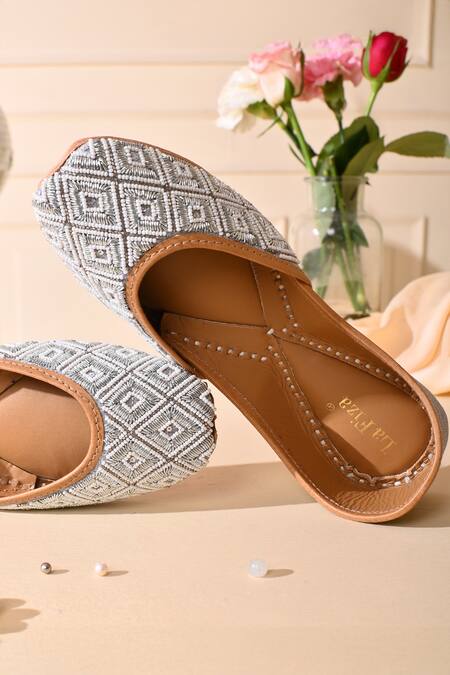 LA Fiza Silver Cut Work, Pearls And Cutdana Embroidered Juttis Online at Aza Fashions LA Fiza_Silver Cut Work, Pearls And Cutdana Embroidered Juttis_Online_at_Aza_Fashions