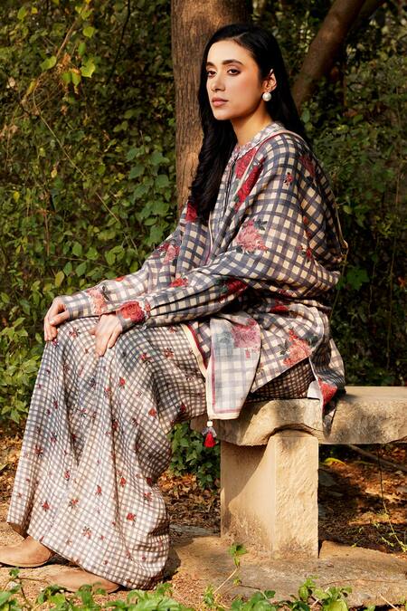 Moh India Blue Floral Gingham Woven Stole Online at Aza Fashions Moh India_Blue Floral Gingham Woven Stole _Online_at_Aza_Fashions