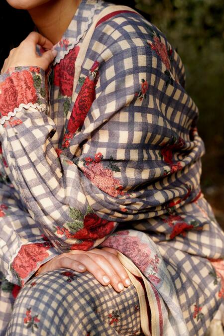 Buy Moh India Blue Floral Gingham Woven Stole Online at Aza Fashions Buy_Moh India_Blue Floral Gingham Woven Stole _Online_at_Aza_Fashions