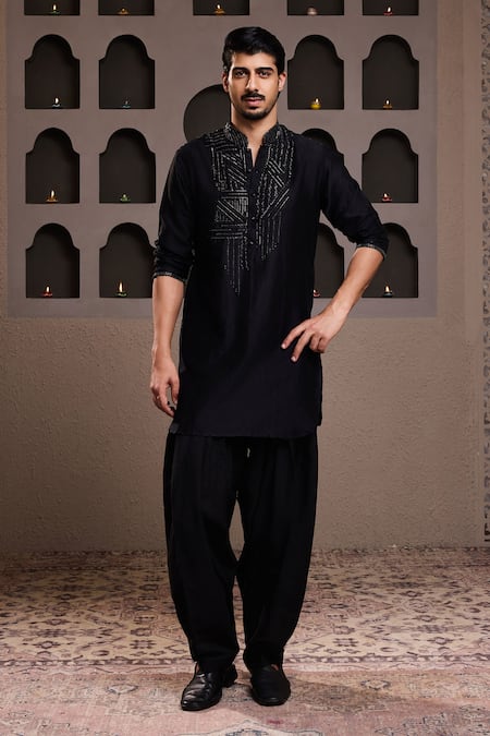 Histori Black Chanderi Embroidered Kurta Set 