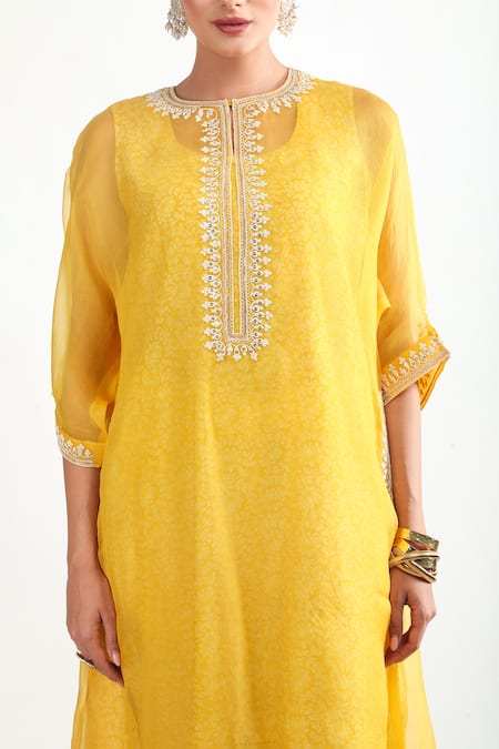 Mehak Talreja Couturre Yellow Organza Embroidery Round Neck Dori Kurta Set Online at Aza Fashions Mehak Talreja Couturre_Yellow Organza Embroidery Round Neck Dori Kurta Set _Online_at_Aza_Fashions