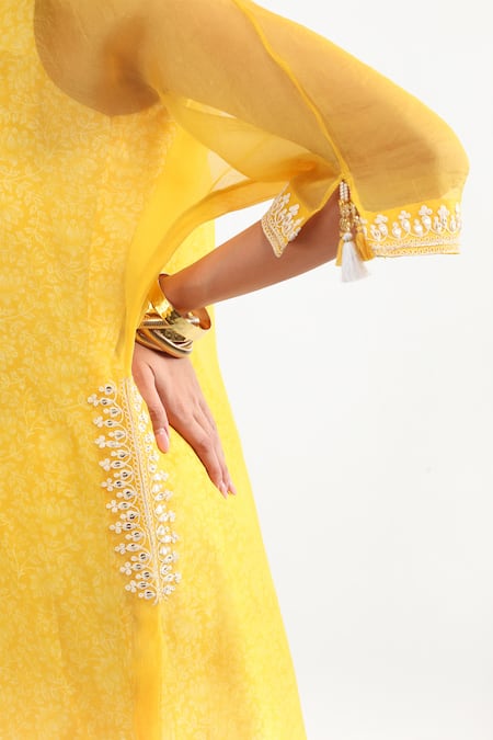 Buy Mehak Talreja Couturre Yellow Organza Embroidery Round Neck Dori Kurta Set Online at Aza Fashions Buy_Mehak Talreja Couturre_Yellow Organza Embroidery Round Neck Dori Kurta Set _Online_at_Aza_Fashions
