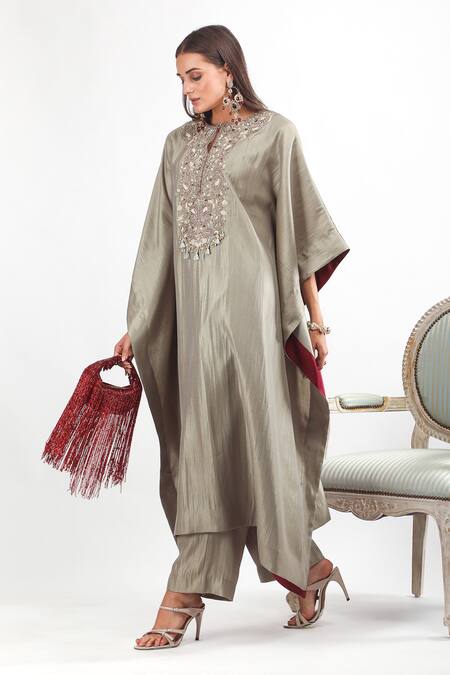 Mehak Talreja Couturre Gray Silk Tassels Round Neck Paisley Embroidered Kaftan Set Online at Aza Fashions Mehak Talreja Couturre_Gray Silk Tassels Round Neck Paisley Embroidered Kaftan Set _Online_at_Aza_Fashions
