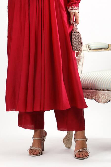 Shop Mehak Talreja Couturre Magenta Chanderi Beads, Cut Work V-neck Floral Cutdana Anarkali Set Online at Aza Fashions Shop_Mehak Talreja Couturre_Magenta Chanderi Beads, Cut Work V-neck Floral Cutdana Anarkali Set _Online_at_Aza_Fashions