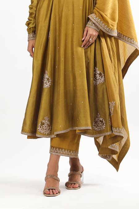 Shop Mehak Talreja Couturre Yellow Chanderi Embroidery, Sequins, Zari Open Neck Dori Anarkali Set Online at Aza Fashions Shop_Mehak Talreja Couturre_Yellow Chanderi Embroidery, Sequins, Zari Open Neck Dori Anarkali Set _Online_at_Aza_Fashions