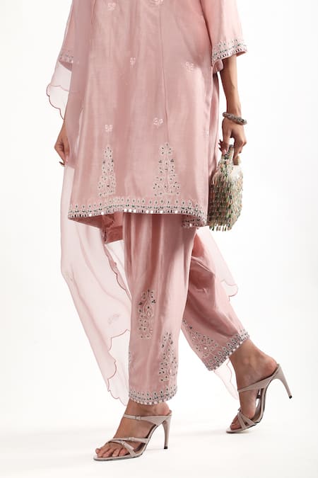 Buy Mehak Talreja Couturre Pink Chanderi Mirrors, Diamonds, Embroidery Split V-neck Kurta Set Online at Aza Fashions Buy_Mehak Talreja Couturre_Pink Chanderi Mirrors, Diamonds, Embroidery Split V-neck Kurta Set _Online_at_Aza_Fashions