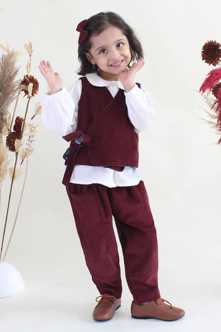 Shop Tiber Taber White Cotton Geometric Print Reversible Jacket Set at Aza Fashions Shop_Tiber Taber_White Cotton Geometric Print Reversible Jacket Set _at_Aza_Fashions