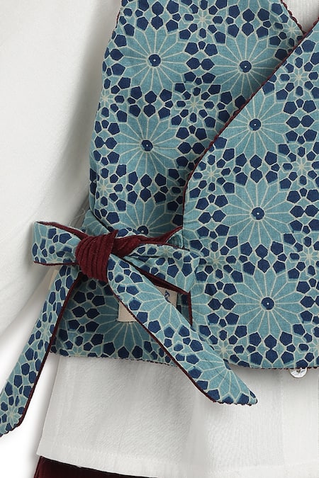 Shop Tiber Taber White Cotton Geometric Print Reversible Jacket Set Shop_Tiber Taber_White Cotton Geometric Print Reversible Jacket Set