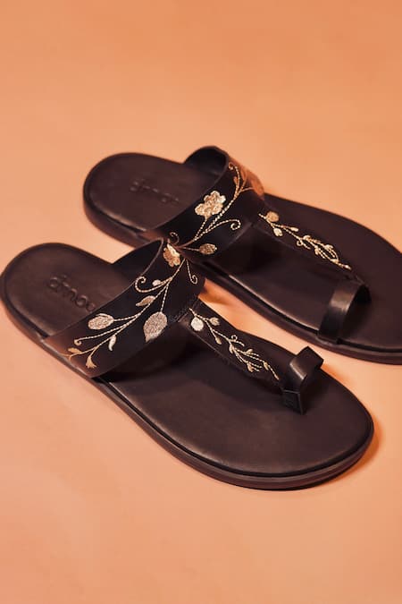 Buy Dmodot Black Leather Embroidery Kolhapuri Sandals Online at Aza Fashions Buy_Dmodot_Black Leather Embroidery Kolhapuri Sandals _Online_at_Aza_Fashions