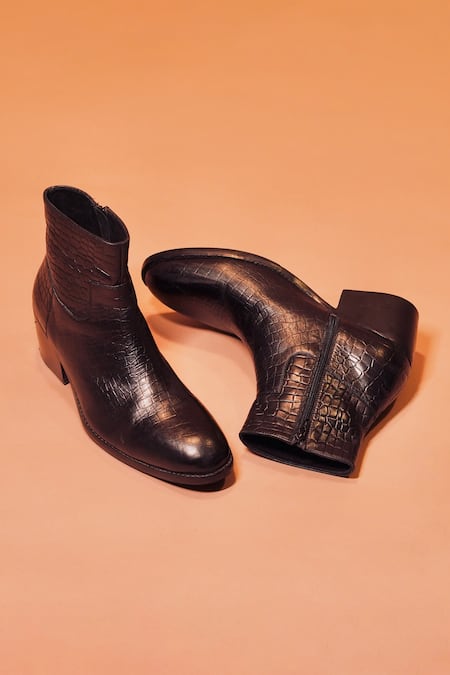 Dmodot Croc Print Leather Boots 