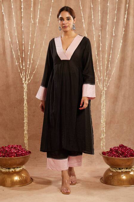 Buy_Nero India_Black Chanderi Gota Patti, Zari V-neck Lace Woven Kurta And Pant Set _Online_at_Aza_Fashions