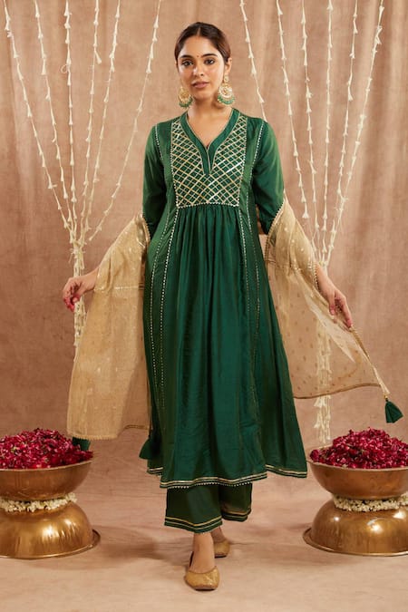 Nero India Embellished Gota Yoke Kurta Set 