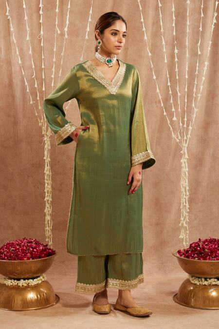 Nero India_Green Tissue Lace, Sequins V-neck Moss Kurta And Flared Pant Set_Online_at_Aza_Fashions