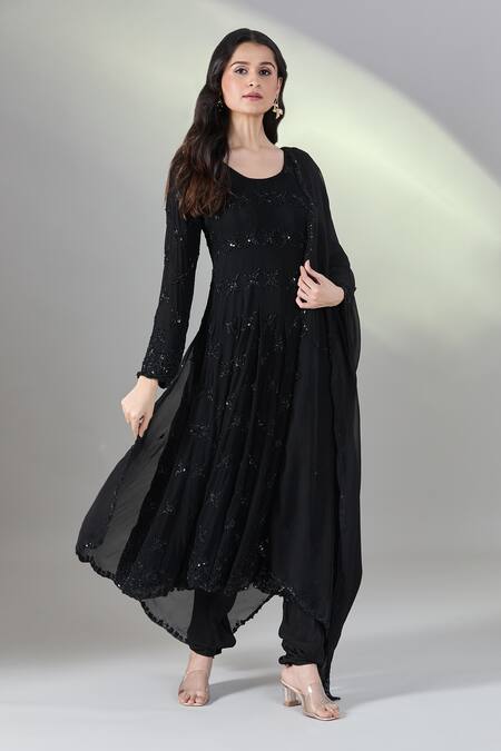 Buy Samyukta Singhania Black Net, Georgette Beads, Sequins Round Floral Hand Embroidered Anarkali Set Buy_Samyukta Singhania_Black Net, Georgette Beads, Sequins Round Floral Hand Embroidered Anarkali Set