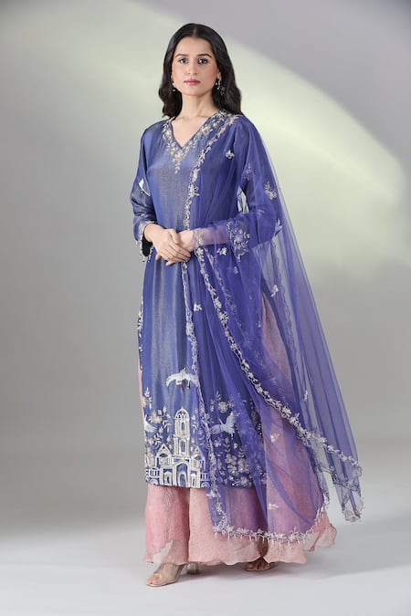 Samyukta Singhania_Blue Organza, Net Embroidery V-neck Scenic Hand Kurta Set _Online_at_Aza_Fashions
