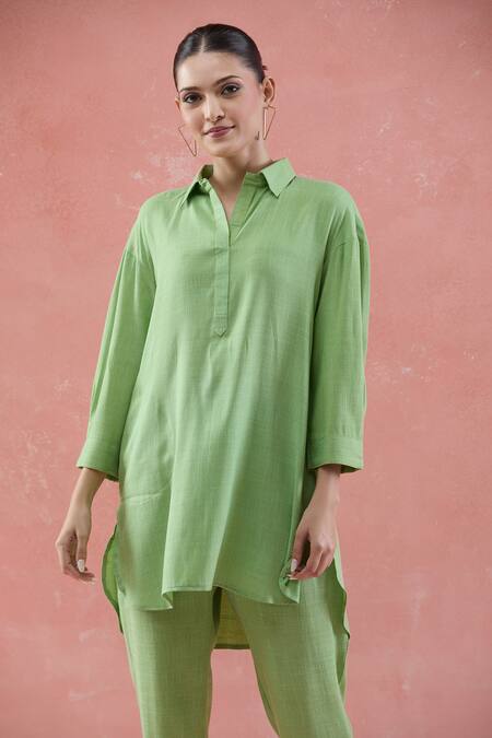 Samyukta Singhania_Green Cotton Collared Asymmetric Kurta Set_Online_at_Aza_Fashions
