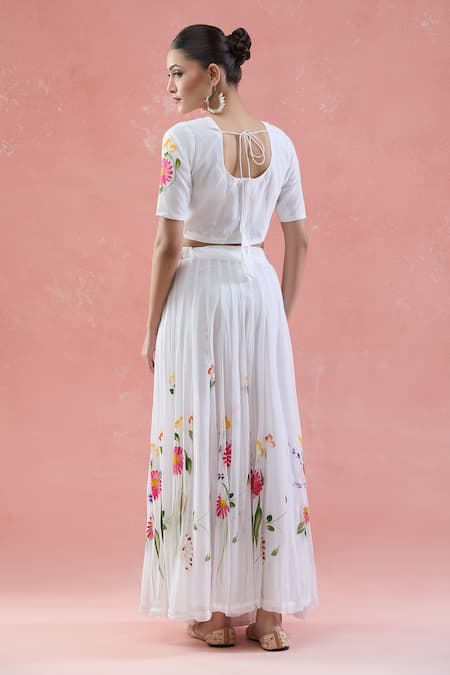 Shop Naintara Bajaj White Chiffon Fabric Flowers Scoop Neck Floral Hand Painted Lehenga Set at Aza Fashions Shop_Naintara Bajaj_White Chiffon Fabric Flowers Scoop Neck Floral Hand Painted Lehenga Set _at_Aza_Fashions