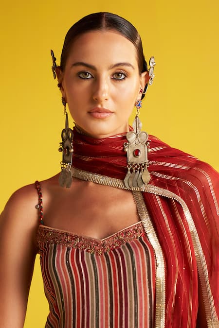 Buy_Studio Bagechaa_Maroon Organza, Cotton Embroidery, Sequins Sweetheart Floral Kurta Sharara Set 