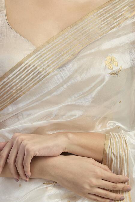Mint N Oranges_White Chanderi Silk Embroidery Flower Hand Woven Saree _at_Aza_Fashions