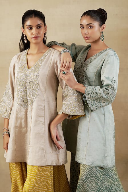 Shop Shalkii Green Tissue, Handloom Cotton Cut Floral Embroidered Kurta And Dhoti Pant Set Online at Aza Fashions Shop_Shalkii_Green Tissue, Handloom Cotton Cut Floral Embroidered Kurta And Dhoti Pant Set _Online_at_Aza_Fashions