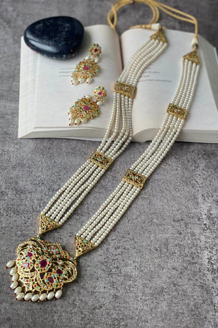 Shop Studio6 Jewels White Stones Gold Plated Jadau Necklace Set at Aza Fashions Shop_Studio6 Jewels_White Stones Gold Plated Jadau Necklace Set _at_Aza_Fashions