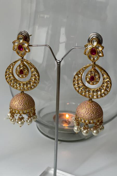 Buy Studio6 Jewels Pink Pearls, Embroidery Gold Plated And Enamel Necklace Set Online at Aza Fashions Buy_Studio6 Jewels_Pink Pearls, Embroidery Gold Plated And Enamel Necklace Set_Online_at_Aza_Fashions