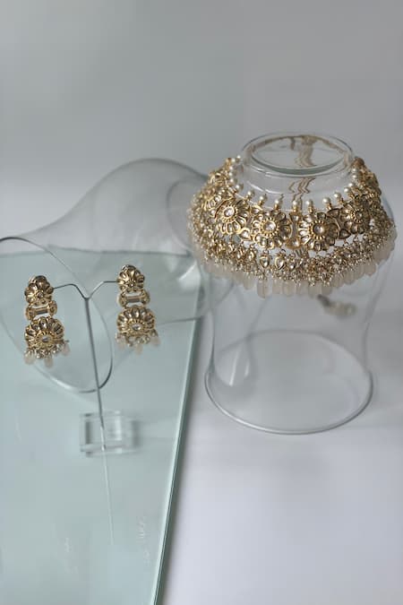 Studio6 Jewels Kundan Floral Necklace Set 