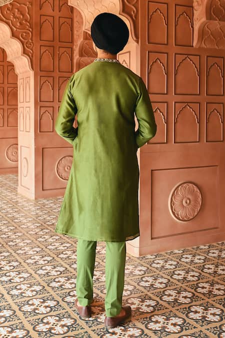 Sanvir Singh Cadmium Green Zari Embroidered Kurta Set 