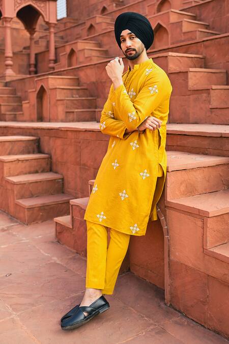 Sanvir Singh_Yellow Chanderi, Cotton Zari Amber Embroidered Kurta Set _at_Aza_Fashions